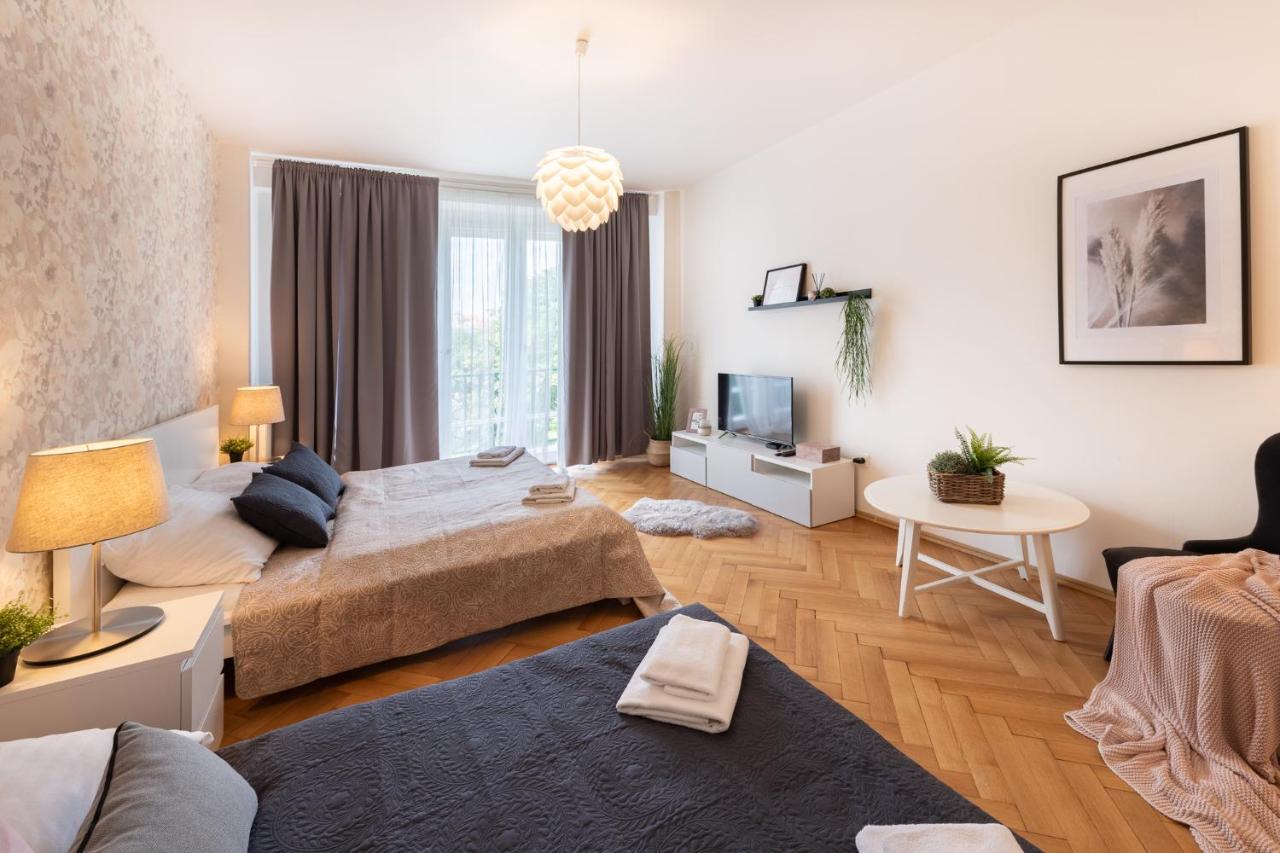 Luxury Apartment In Prime Location Prague Exterior photo